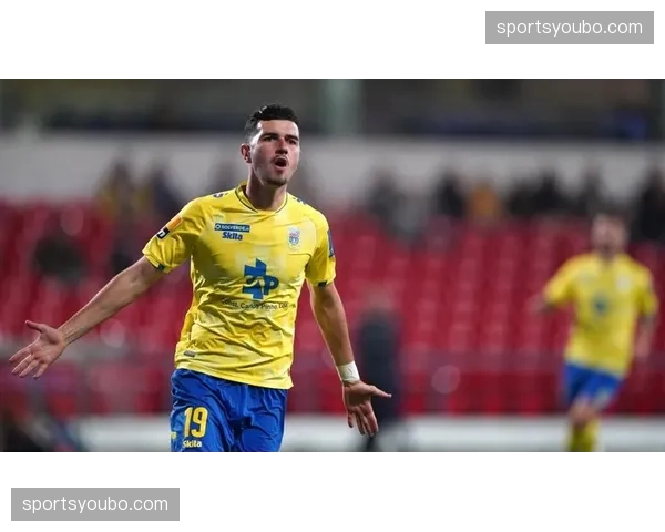 波尔图防线经受考验，阿罗卡前锋杜阿拉扳平球一度制造压力